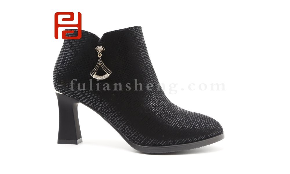 jucaikcp老北京布鞋时尚细跟中跟女短靴单靴女鞋图片