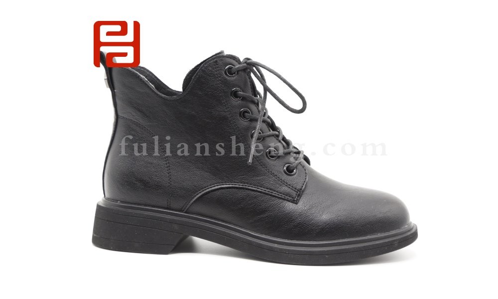 jucaikcp2020冬季新款女平底低跟系带英伦风马丁靴短靴图片