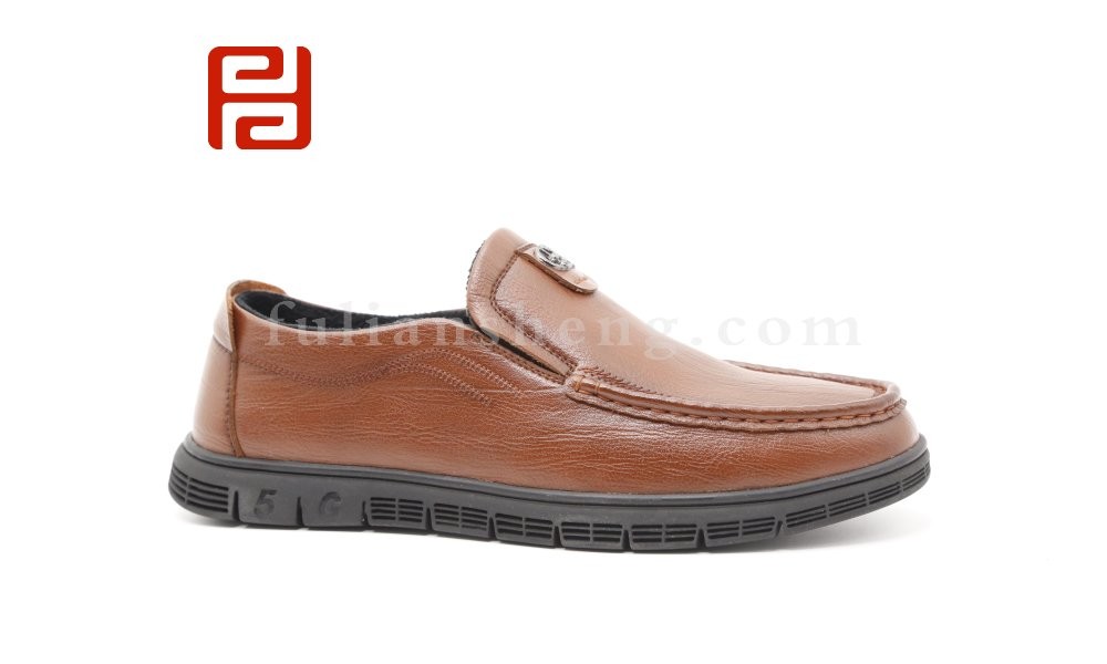 jucaikcp品牌2020冬季新款男一脚蹬商务休闲鞋图片