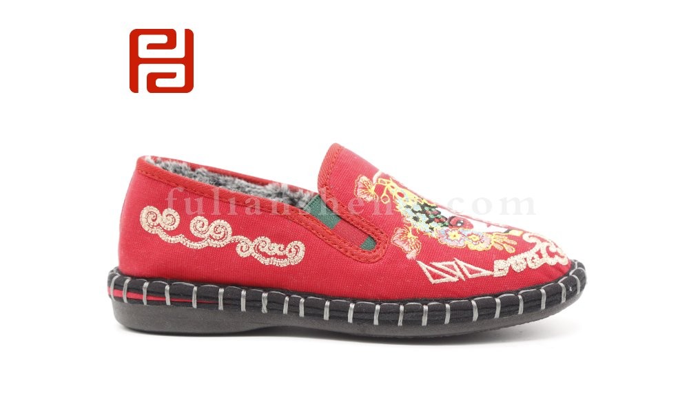 jucaikcp老北京布鞋2020冬季新款民族风脸谱刺绣女款棉鞋图片