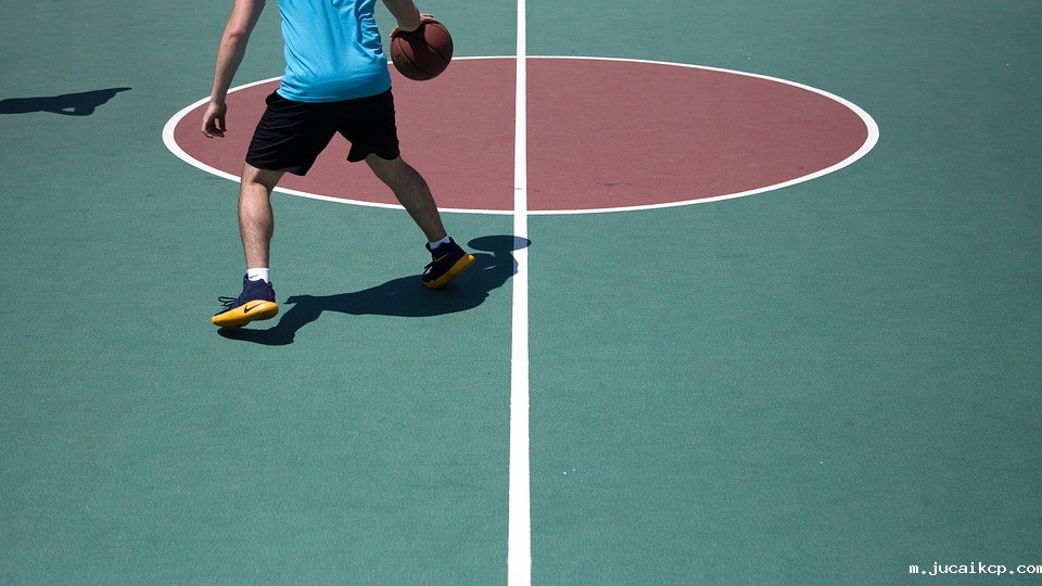 篮球鞋-篮球鞋的具体分类及其特点