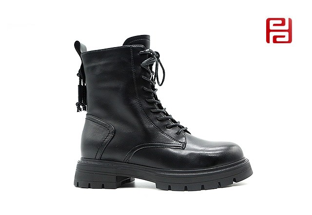 jucaikcp冬季休闲女鞋时尚中帮马丁靴老北京布鞋