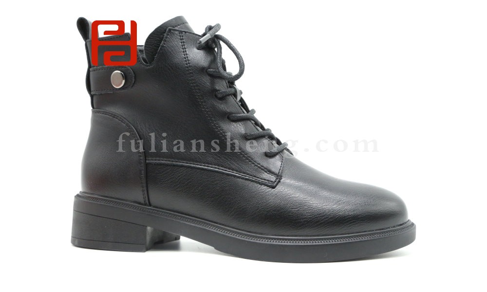 jucaikcp冬季舒适柔软马丁靴休闲女鞋老北京布鞋