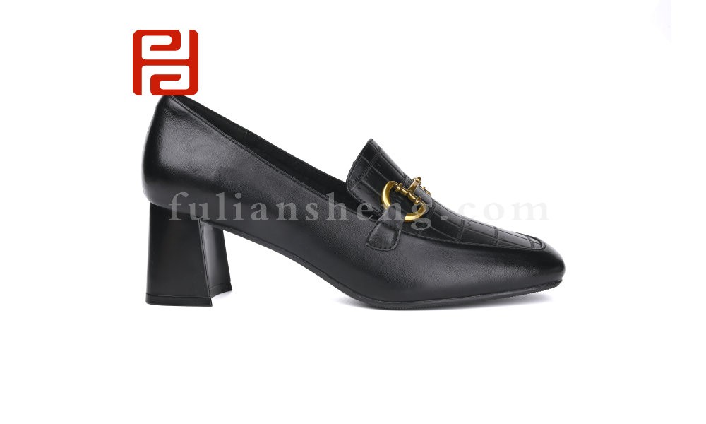 jucaikcp春秋女鞋优雅舒适跟鞋复古扣件单鞋