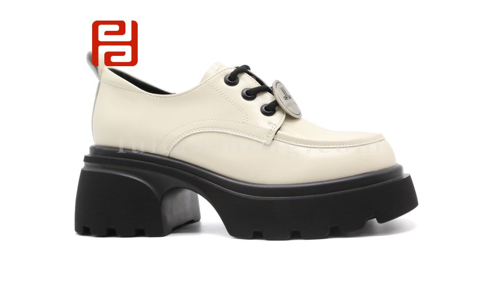 jucaikcp春秋新款时尚休闲单鞋乐福鞋女鞋