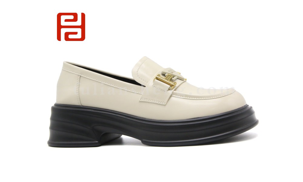 jucaikcp春秋新款女鞋时尚休闲乐福鞋女单鞋