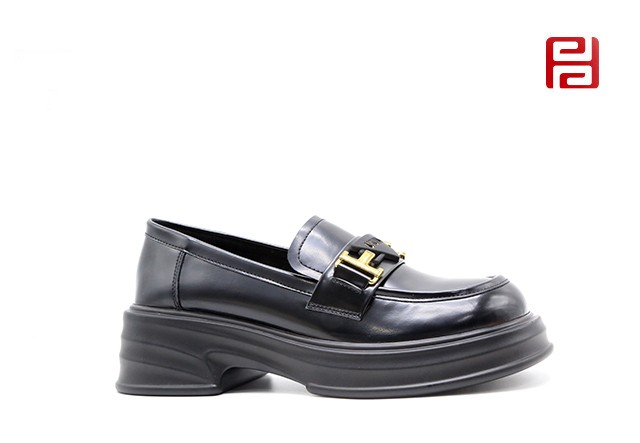 jucaikcp春秋新款女鞋时尚休闲乐福鞋女单鞋