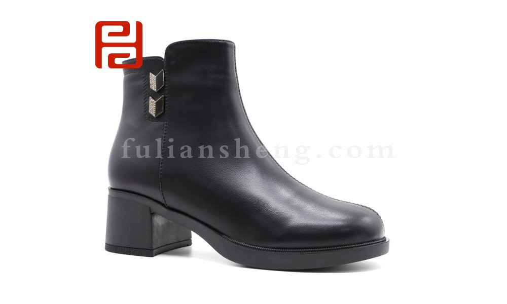 jucaikcp冬季新款轻松工作女鞋魅力时装时装鞋