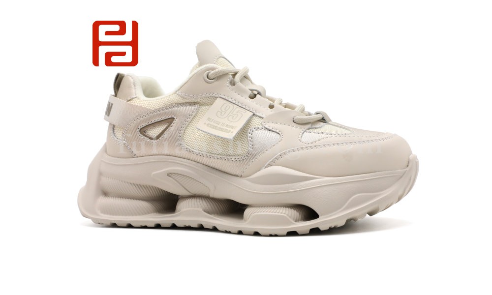 jucaikcp冬季新品运动生活女鞋时尚运动老爹鞋