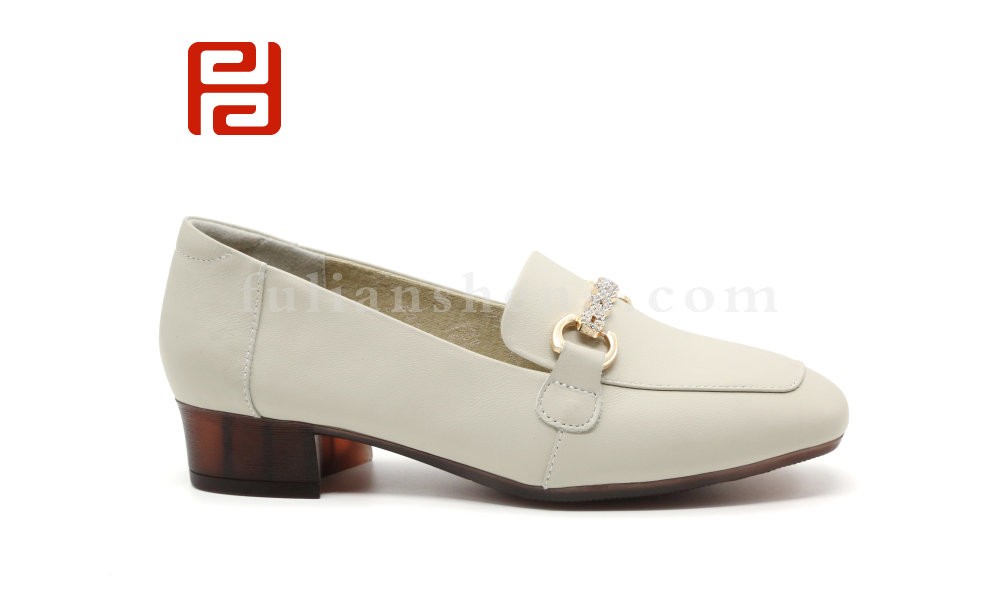 jucaikcp时尚浅口休闲鞋女鞋扣饰粗跟乐福鞋单鞋图片