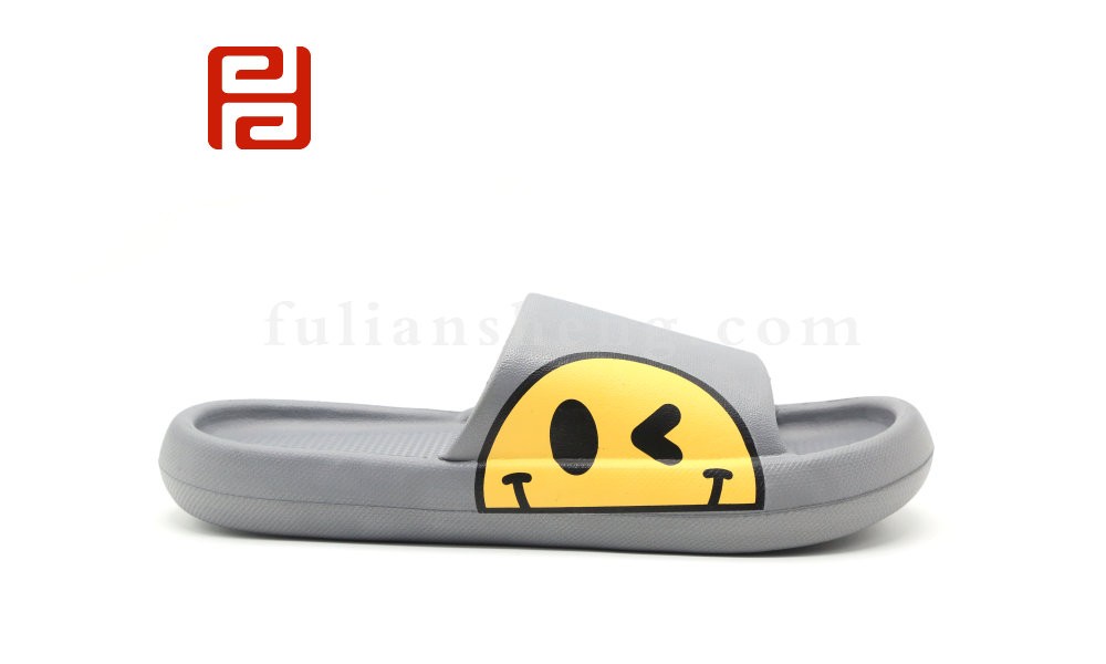 jucaikcp夏季舒适软底拖鞋男款沙滩凉拖个性情侣笑脸