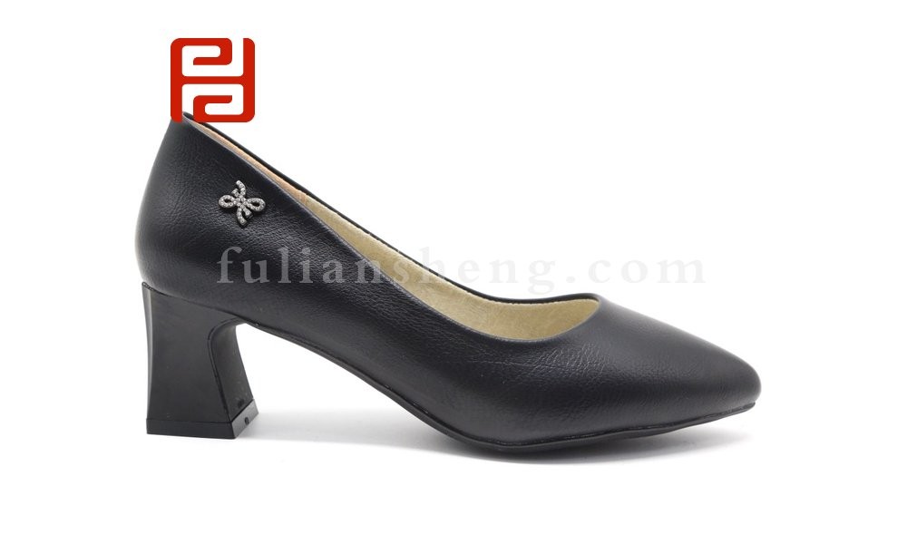 jucaikcp休闲女鞋魅力时装工装工作鞋通勤粗跟中跟鞋图片