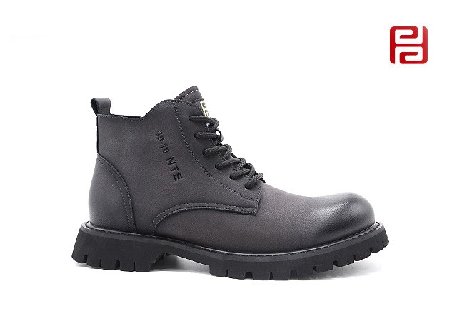 jucaikcp休闲鞋男鞋冬季加绒保暖英伦马丁靴软底舒适皮面男靴