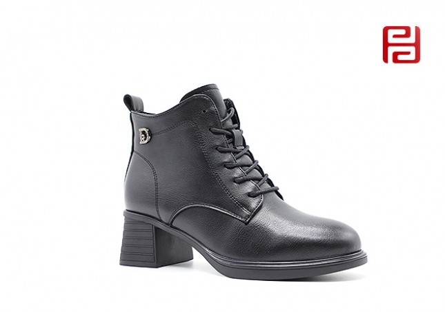 jucaikcp冬季新款轻松工作女鞋魅力时装时尚短靴