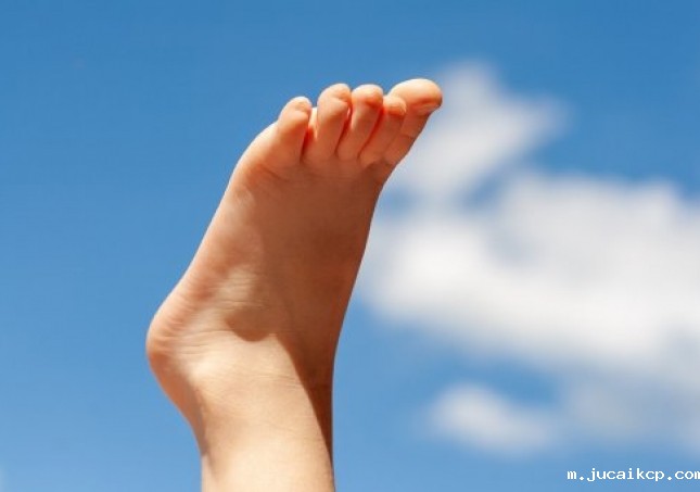 艾叶泡脚的好处-艾叶泡脚的好处有哪些