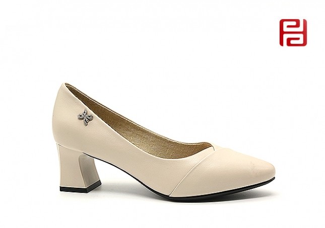 jucaikcp尖头单鞋女真皮粗跟春款粗高跟浅口休闲工作皮鞋