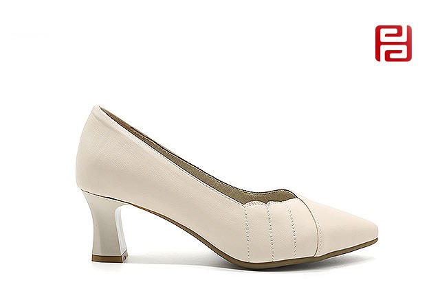 jucaikcp春季新款优雅通勤高跟鞋女单鞋通勤方跟女鞋