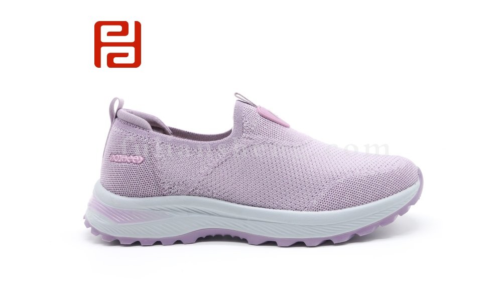 jucaikcp春季休闲舒适运动鞋透气软底中老年散步女鞋
