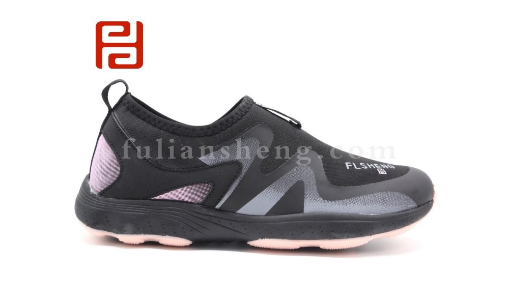 jucaikcp春秋休闲运动女鞋防滑透气旅游户外越野轻便涉水鞋